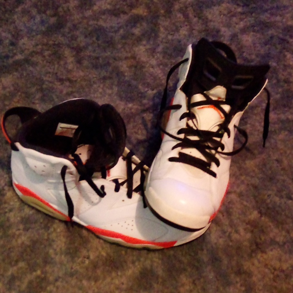 Air Jordan 6 Retro men's size 12